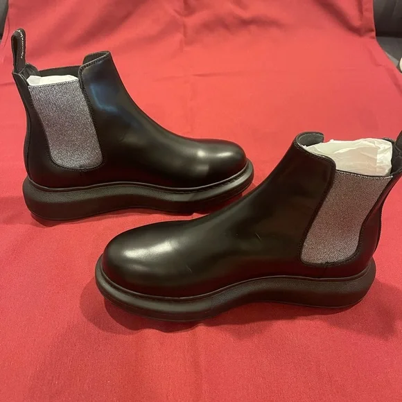 Alexander McQueen Black and Silver Leather Women's Boots - Picture 3 of 8